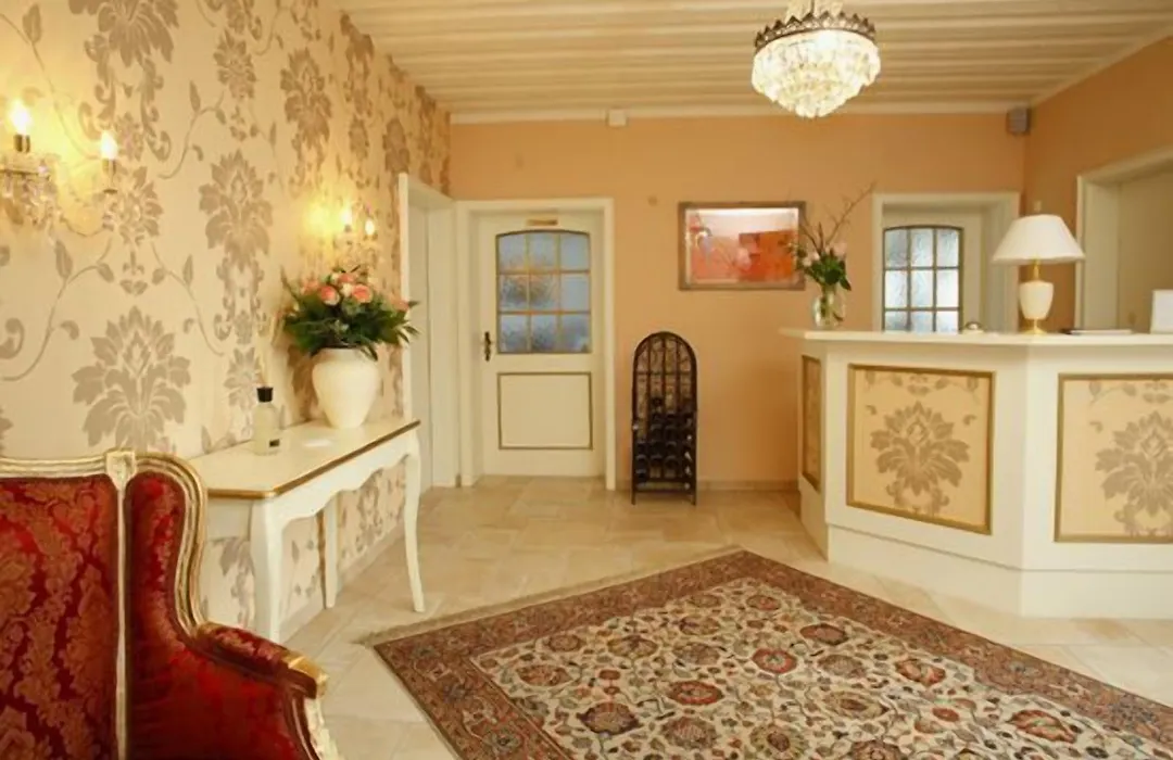 Alpina Hotel-1